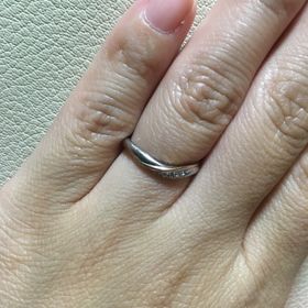 【ケイウノ ブライダル(K.UNO BRIDAL)の口コミ】 シンプルなものがいいなと思い探していました。いくつかデザインをみてい…