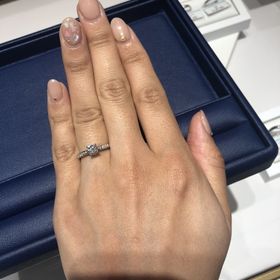 【銀座ダイヤモンドシライシの口コミ】 可愛く、長くつけれる飽きないデザインを選びたくてこのデザインにしまし…