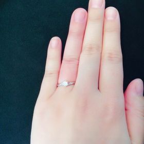 【BAUM(バーム)の口コミ】 指輪だけを見た時は、指が細く見えそうで好きなデザインだったのですが、…
