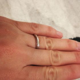 【エクセルコダイヤモンド(EXELCO DIAMOND)の口コミ】 まずはシンプルで年を重ねても違和感のないデザインが決め手でした。永久…