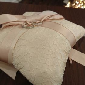 【COLANY(コラニー)の口コミ】 デザインとダイヤの大きさ・配置が好みでした。特に、デザインは男性用が…