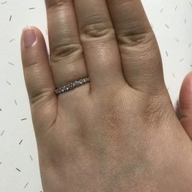 【銀座ダイヤモンドシライシの口コミ】  シンプルで、キュートなデザインで、彼女らしさを表現できると思った。
…