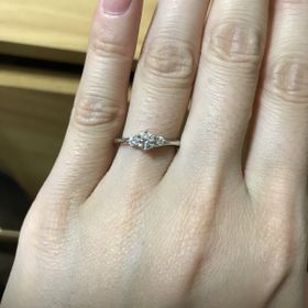 【銀座ダイヤモンドシライシの口コミ】 形はシンプルが良かったので、ストレートの本当にスタンダードな形にしま…