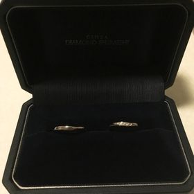 【銀座ダイヤモンドシライシの口コミ】 シンプルで細めなものを探していました。他のお店にもありましたが、ダイ…