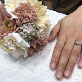 【ラザール ダイヤモンド(LAZARE DIAMOND)の口コミ】 指輪のデザインがとても素晴らしくて、ダイヤモンドもとても綺麗で輝いて…