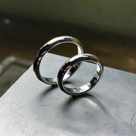【ichi(イチ)の口コミ】 沢山の指輪をみた結果、シンプルなものに行き着きました。
どこにお願いし…