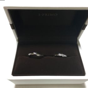 【アイプリモ(I-PRIMO)の口コミ】 着け心地とダイヤの綺麗さ。
一生モノの結婚指輪なので、雑誌やネットでた…
