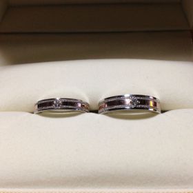 【ケイウノ ブライダル(K.UNO BRIDAL)の口コミ】 「２人でお揃いの形」「太め」「デザイン」をポイントにして指輪を探して…