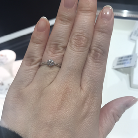 【MIKIMOTO(ミキモト)の口コミ】 どの指輪も輝きが柔らかく、虹色のような光に見えてとても好きでした。肌…