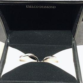 【エクセルコダイヤモンド(EXELCO DIAMOND)の口コミ】 結婚指輪のみ購入しました。
お互いリングに対する要望が違うので、中々気…