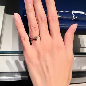 【銀座ダイヤモンドシライシの口コミ】 デザインが良かったことと、ダイヤの綺麗さ。輝きに二人で感動したので、…