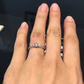 【エクセルコダイヤモンド(EXELCO DIAMOND)の口コミ】 デザインで選びました。職人の方が手で打っていると伺ったミル打ちに魅力…