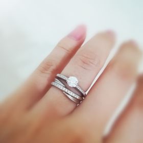 【SONARE(ソナーレ)の口コミ】 気に入ったデザインがたまたま割引価格で購入できました。私達はそれぞれ…