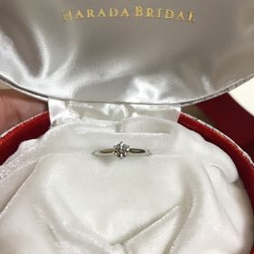 【俄(にわか)の口コミ】 シンプルで綺麗に感じました。また輝きが凄く、どんな指にも合うかなと感…