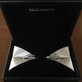 【エクセルコダイヤモンド(EXELCO DIAMOND)の口コミ】 ゼクシィ相談カウンターに行った際、試着させてもらい気になったためその…