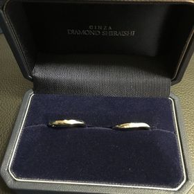 【銀座ダイヤモンドシライシの口コミ】 着け心地の良さとダイヤモンドの輝きがとても良かったから。デザインも可…