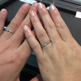 【ラザール ダイヤモンド(LAZARE DIAMOND)の口コミ】 お揃い感があり、他の人とダブらないデザインをリクエストしました。
全体…