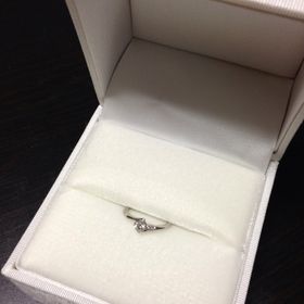 【組曲ジュエリーの口コミ】 指輪は他のブランドに比べてもデザインが良くて、シンプルなのに地味すぎ…