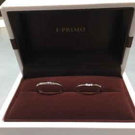 【アイプリモ(I-PRIMO)の口コミ】 値段とデザインで決めました。細身の指輪ですがダイヤもあり、指馴染み(指…