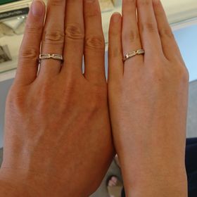 【JEWELRY  KAMATA(ジュエリーかまた)の口コミ】 メガネをモチーフにした結婚指輪であり、メガネ好きには好評の結婚指輪だ…