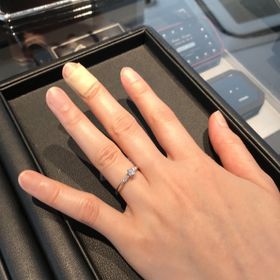 【エクセルコダイヤモンド(EXELCO DIAMOND)の口コミ】 指輪の土台のデザインと、ダイヤの質、お値段全てのバランスが取れていた…
