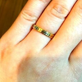 【カルティエ(Cartier)の口コミ】 プラチナ色ののシンプルなデザインのものはあんまりだったので、3色のゴー…