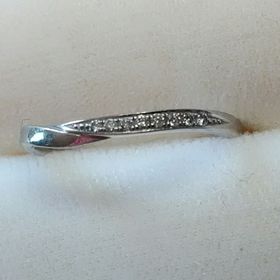 【俄(にわか)の口コミ】 それぞれの指輪に情景やストーリーがあるところが決め手になりました。ど…