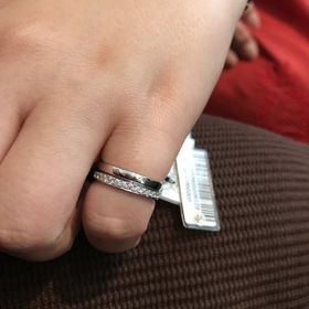 【エクセルコダイヤモンド(EXELCO DIAMOND)の口コミ】 ダイヤのカットの仕方が全て均等で、素敵でした。

値段も高過ぎず、安過…