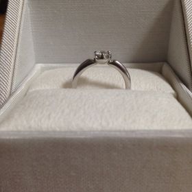 【ENUOVE(イノーヴェ)の口コミ】 結婚情報誌を見た時からENUOVEの指輪の雰囲気に惹かれて、一番初めにお店…