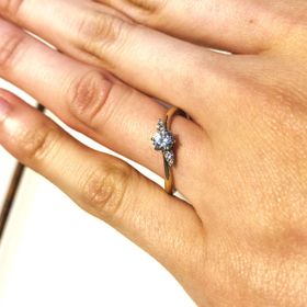 【AMOUR AMULET(アムール・アミュレット)の口コミ】 ウェブで見て気になっていたので、来店し実際に試着してみてさらに気に入…