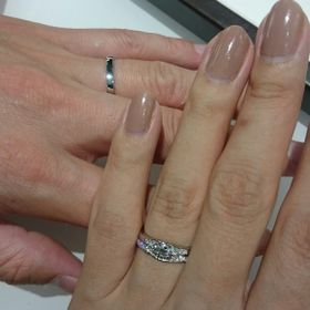 【俄(にわか)の口コミ】 シンプルで上品なデザインですぐに決まりました。京都の職人さんが婚約指…
