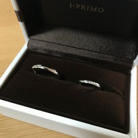 【アイプリモ(I-PRIMO)の口コミ】 結婚指輪として、華美すぎず、シンプルすぎずなものを探していた。右上が…
