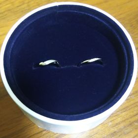 【Disney Cinderella(ディズニー シンデレラ)の口コミ】  男性用リングは、シンプル且つオシャレなものを探していたので、これが良…