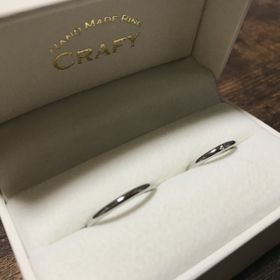 【CRAFY(クラフィ)の口コミ】 結婚指輪はシンプルで飽きの来ないものを買いたいと思っていたところ、自…