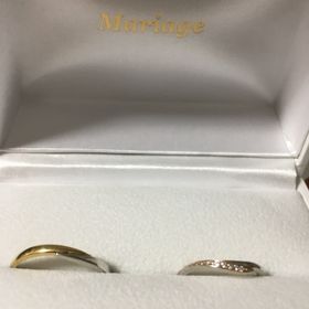 【Mariage ent(マリアージュエント)の口コミ】 彼と私がそれぞれ気に入った指輪を片っ端から試着させてもらい、その中で2…