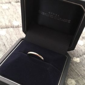 【銀座ダイヤモンドシライシの口コミ】 デザインがシンプルな細めのものを探しており、これが一番手のスタイルが…