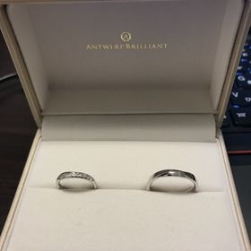 【ANTWERP BRILLIANT(アントワープブリリアント)の口コミ】 銀座を中心に5店舗前後、指輪を見に行き様々な指輪を試着してみた。私自身…