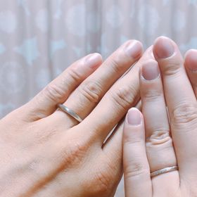 【Love Bond(ラブボンド)の口コミ】 華奢な指輪を探していました。たくさんの指輪を見せてもらった中で、付け…