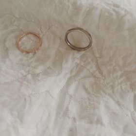 【LUCIE(ルシエ)の口コミ】 結婚指輪としてだけではなく、普段のアクセサリーとしても自然と馴染むよ…