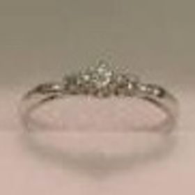 【サマンサシルヴァブライダル】の口コミ ディズニーのシンデレラコラボということで、センターの石のサイドに青いダ...