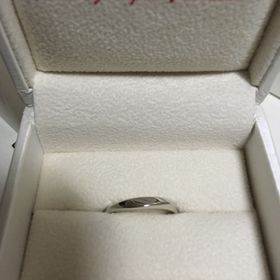 【アンジェリックフォセッテ(Angelique Fossette)の口コミ】 緩やかなカーブが3面に施されており、カーブの面から自分の顔だけでなく、…