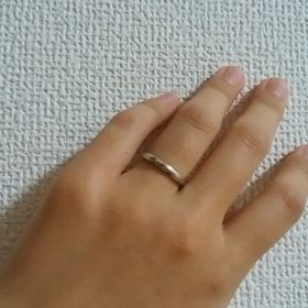【銀座ダイヤモンドシライシの口コミ】 旦那とお揃いがわかりやすいこと、22号の旦那の指にも似合うことが私の条…