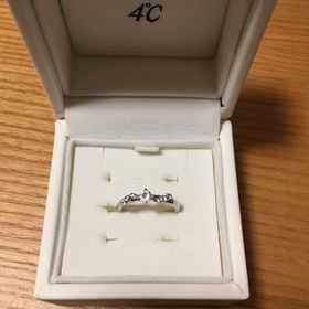 【4℃ BRIDAL(ヨンドシーブライダル)の口コミ】 結婚指輪を購入したあと、やっぱり婚約指輪もほしくて、後から買いました…