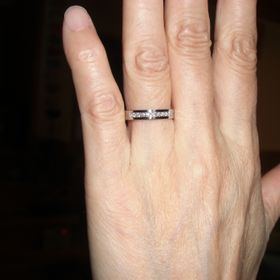 【Ptau(ピトー)】の口コミ 万年筆で有名なパイロットの金属くり貫き加工技術とダイヤモンドの鮮やかな...