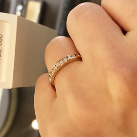 【アネリディギンザ(ANELLI DI GINZA)の口コミ】 ダイヤが少し入っているデザインか、ハーフエタニティのリングで探してい…