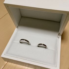 【ギンザタナカブライダル(GINZA TANAKA BRIDAL)の口コミ】 シンプルなプラチナリングが良かったので、いくつか試着させてもらいまし…