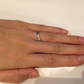【STAR JEWELRY(スタージュエリー)の口コミ】 普段、身に付けるので、シンプルかつ邪魔にならず、女性らしいデザインを…