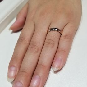 【俄(にわか)の口コミ】 桜がとても女性らしさを引き出してくれるリングだなと思い、検討させて頂…