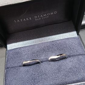 【ラザール ダイヤモンド(LAZARE DIAMOND)の口コミ】 今回、ニワカの指輪を当初は購入する予定でいました。しかし、式場からの…