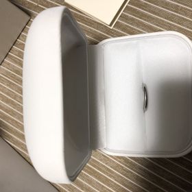 【PROOF OF GUILD(プルーフオブギルド)】の口コミ 毎日着ける結婚指輪はとにかくシンプルなものを探していました。
自分の指...